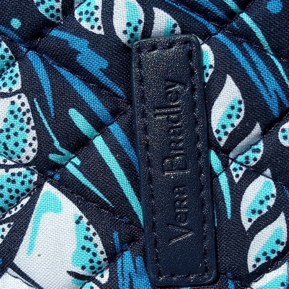 Best price! Vera Bradley Padded Shore Enough Laptop Sleeve - Picture 6 of 6